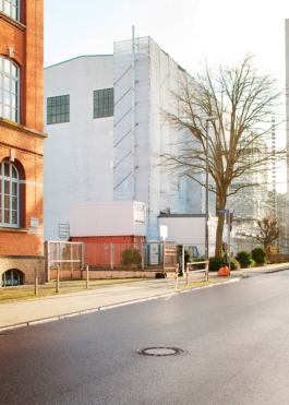 St. Fronleichnam Church - View from the street | Photo by Alessandro Nanni 
