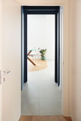 Private residential interior photographed by Alessandro Nanni. 