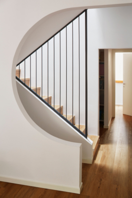 Private residential interior photographed by Alessandro Nanni. 